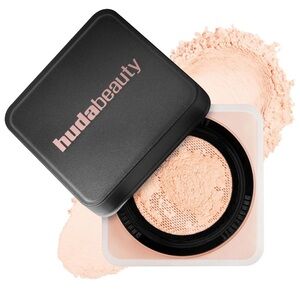 HUDA BEAUTY Easy Bake Blurring Loose Baking & Setting Powder 🍑🥧